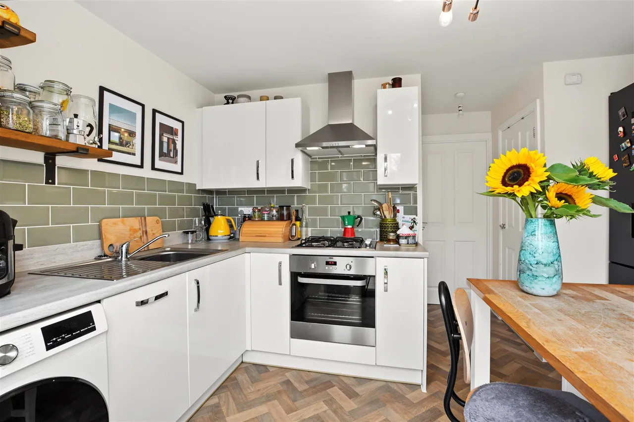 Owen Jenkins Close, Beeston, NG9, photo 8