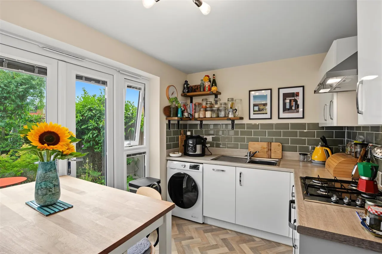 Owen Jenkins Close, Beeston, NG9, photo 9