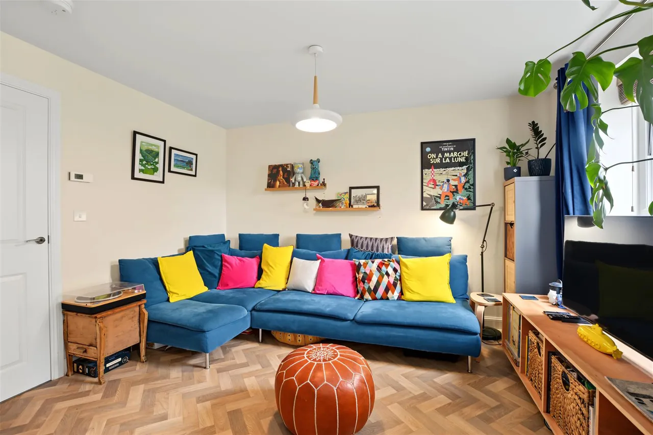 Owen Jenkins Close, Beeston, NG9, photo 6