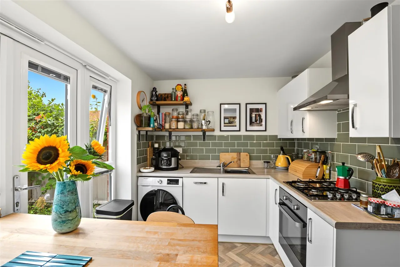 Owen Jenkins Close, Beeston, NG9, photo 4