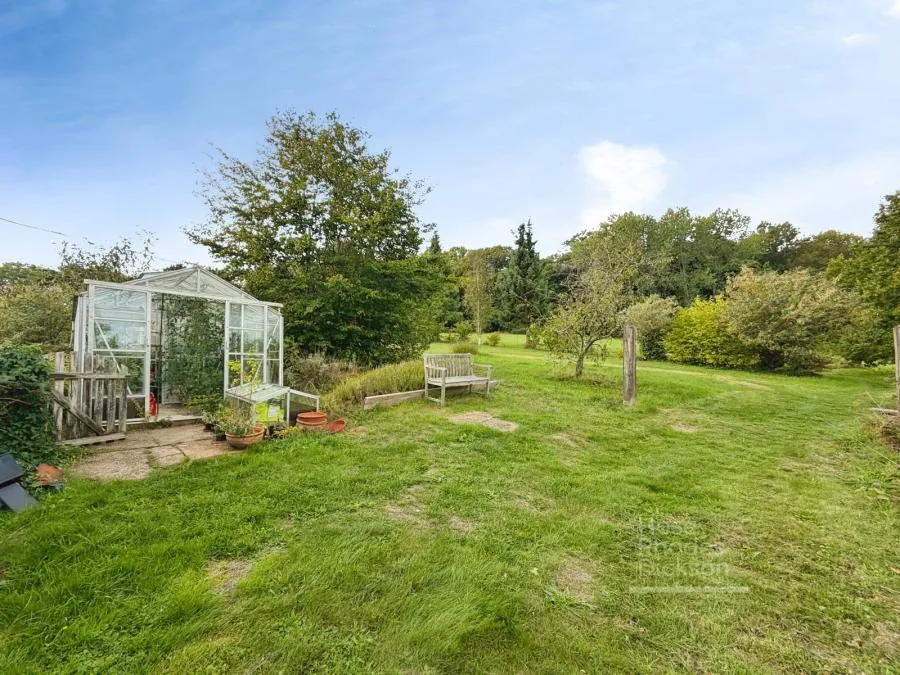 Calbourne Road, Newport, PO30, photo 26