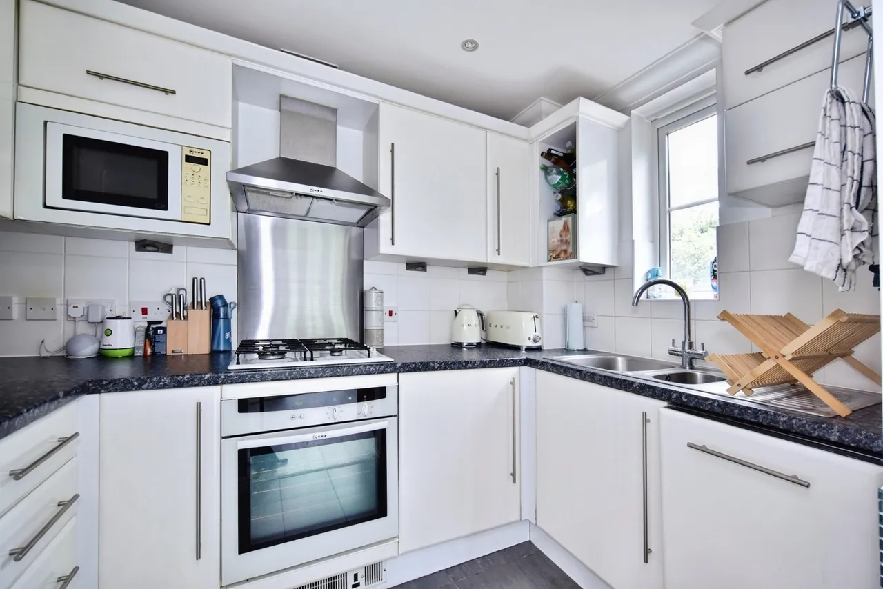 Medway Court, Aylesford, Kent, ME20, photo 8