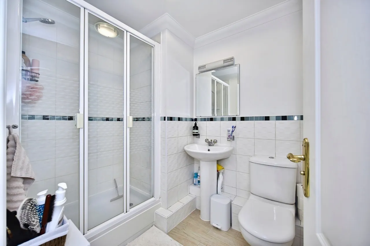 Medway Court, Aylesford, Kent, ME20, photo 11