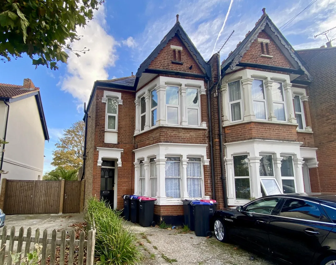 2 bed flat for sale, Hamlet Court Road, Westcliff-on-sea, SS0