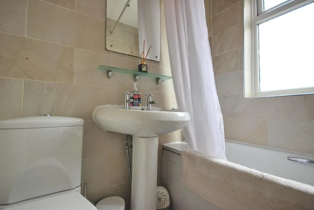 Brockenhurst Avenue, Cottingham, photo 9