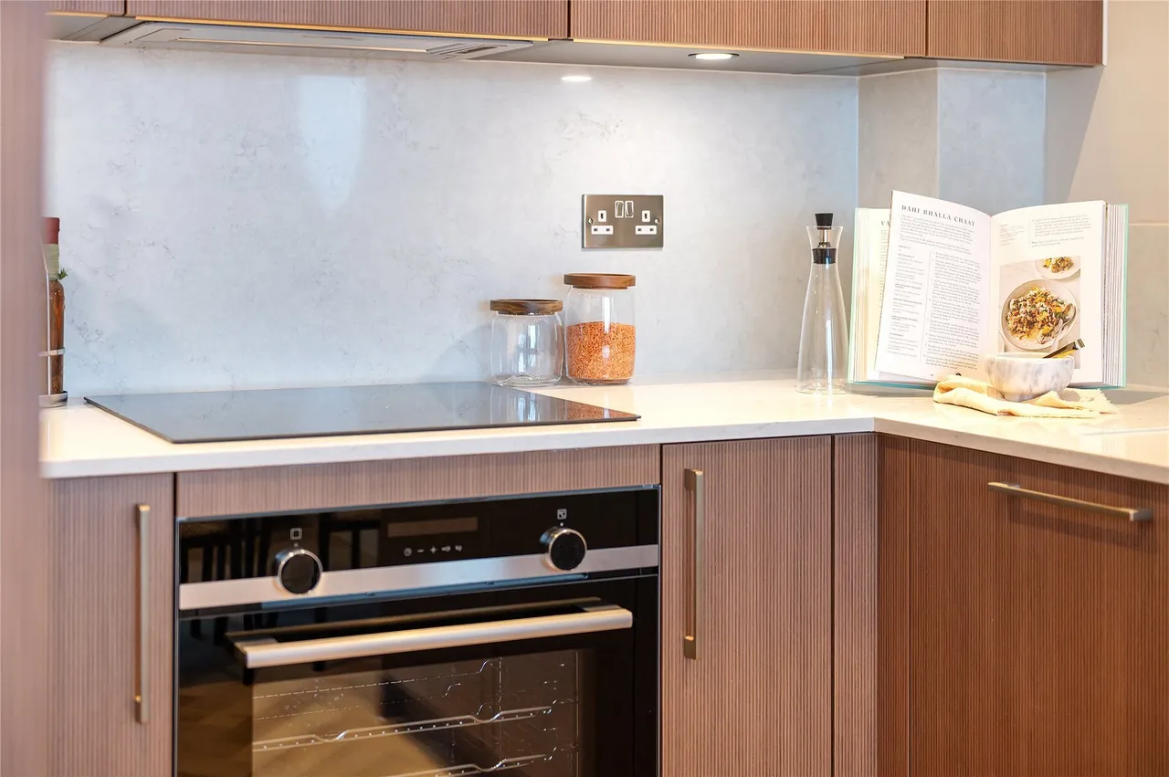 Thornton Road, London, SW12, photo 9