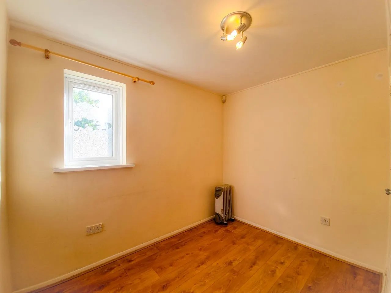 Southwold Road, Nth Wat, WD24, photo 5