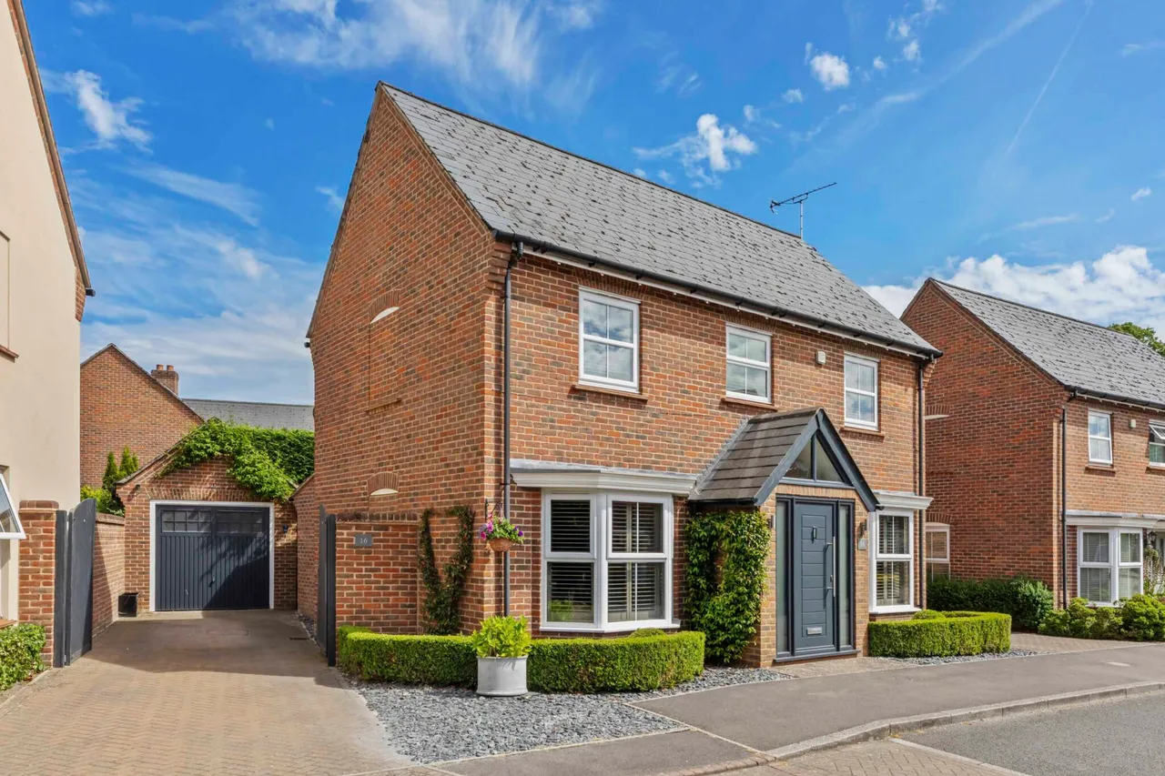 St. Dunstans Close, Monks Risborough, HP27, photo 2