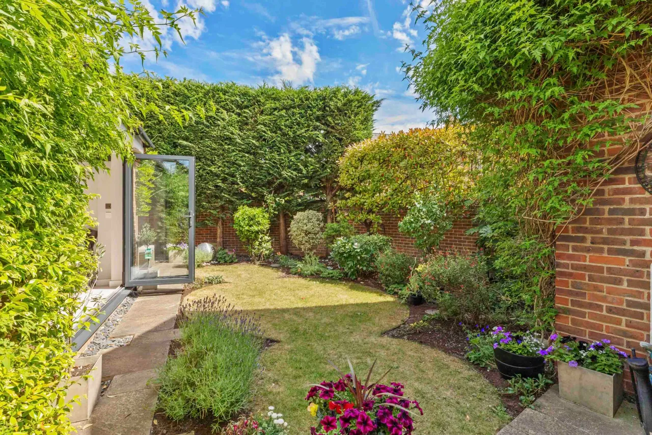 St. Dunstans Close, Monks Risborough, HP27, photo 5