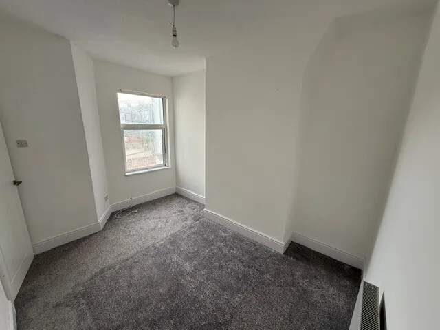 Town Road, Birkenhead, CH42, photo 6