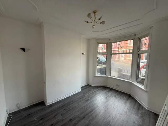 Town Road, Birkenhead, CH42, photo 2