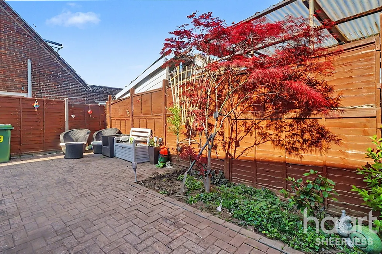 Dreadnought Avenue, Minster, ME12, photo 10