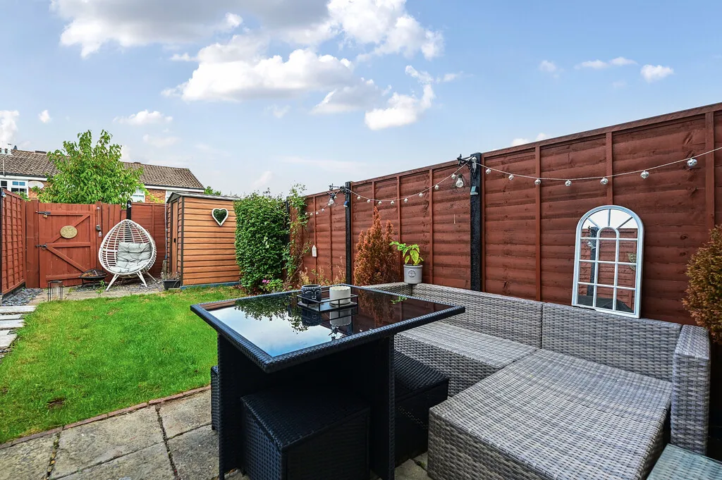 Cherrytree Close, Owlsmoor, GU47, photo 5