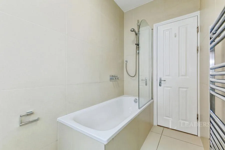 High Street, Epsom, KT19, photo 9