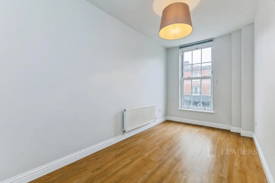 High Street, Epsom, KT19, photo 4