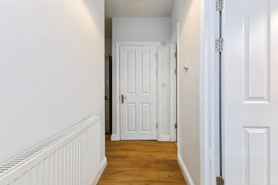 High Street, Epsom, KT19, photo 8