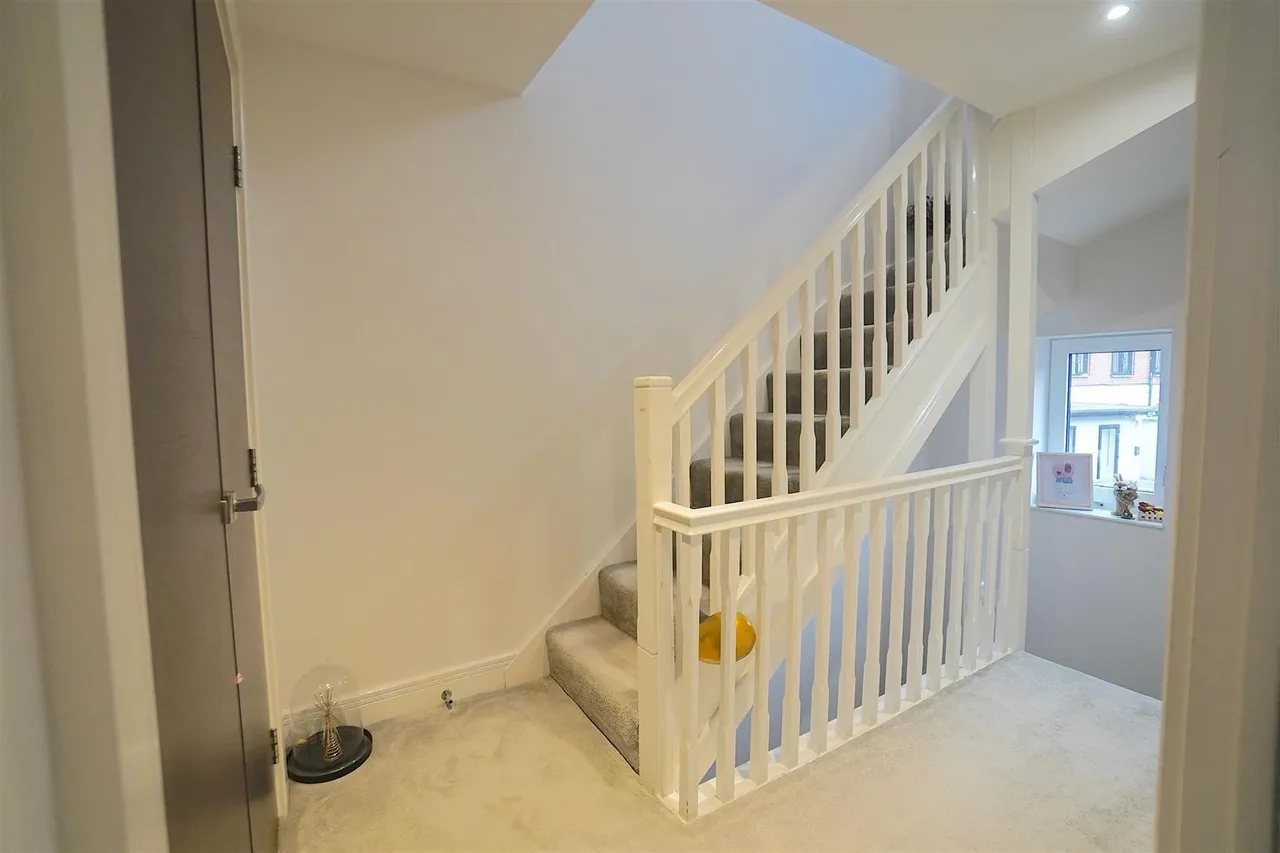 Swan Street, Old Isleworth, photo 9