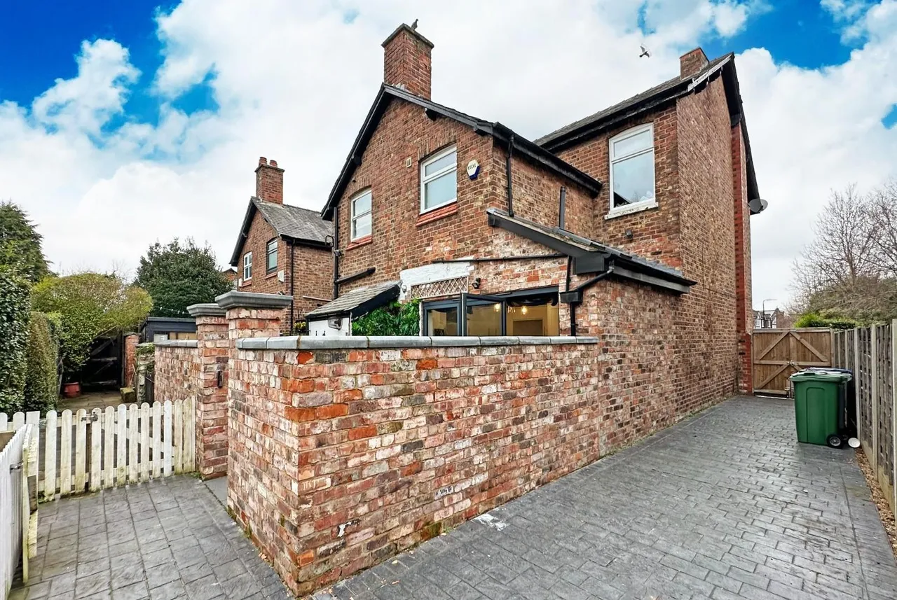 Grove Lane, Timperley WA15 6PL, photo 18