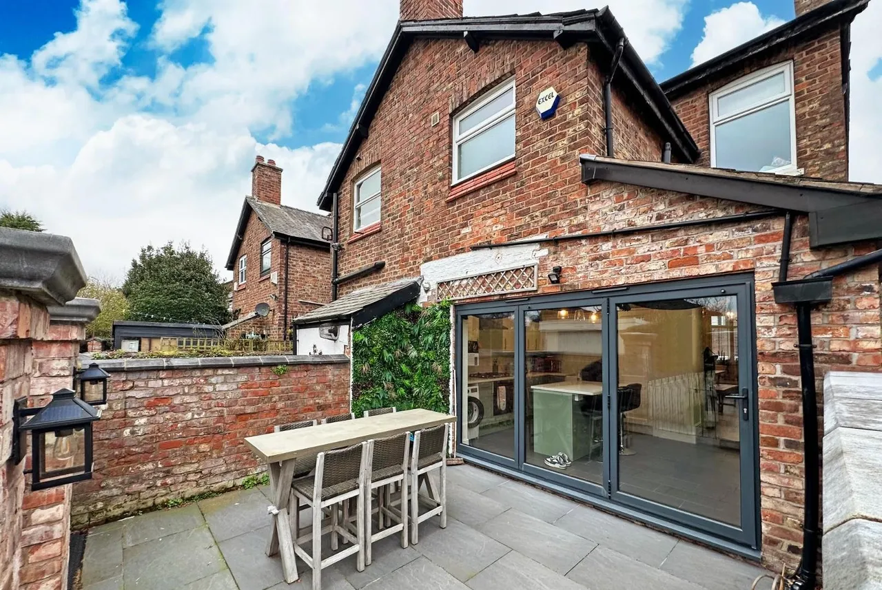 Grove Lane, Timperley WA15 6PL, photo 21