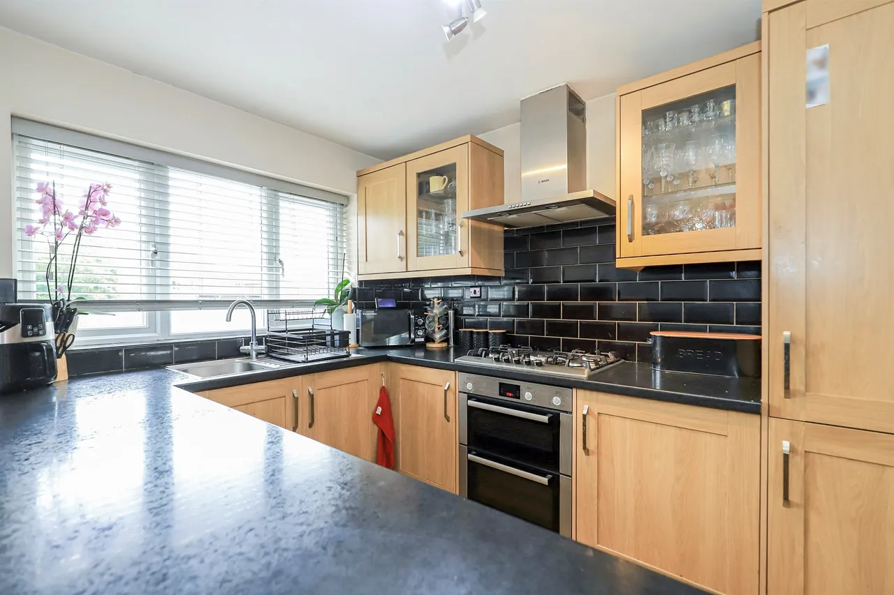 Cannock Road, Featherstone, WV10, photo 17