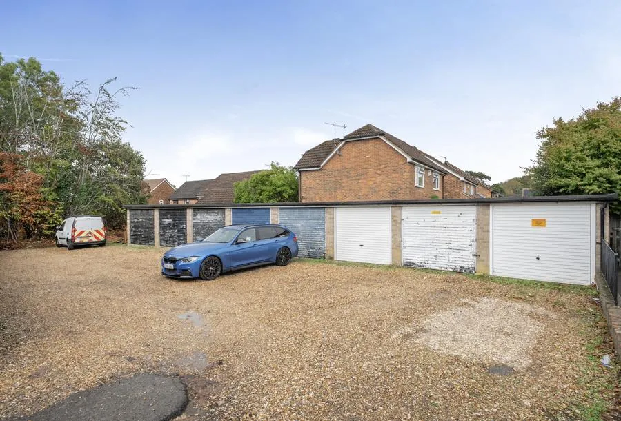 London Road, Redhill, RH1, photo 4