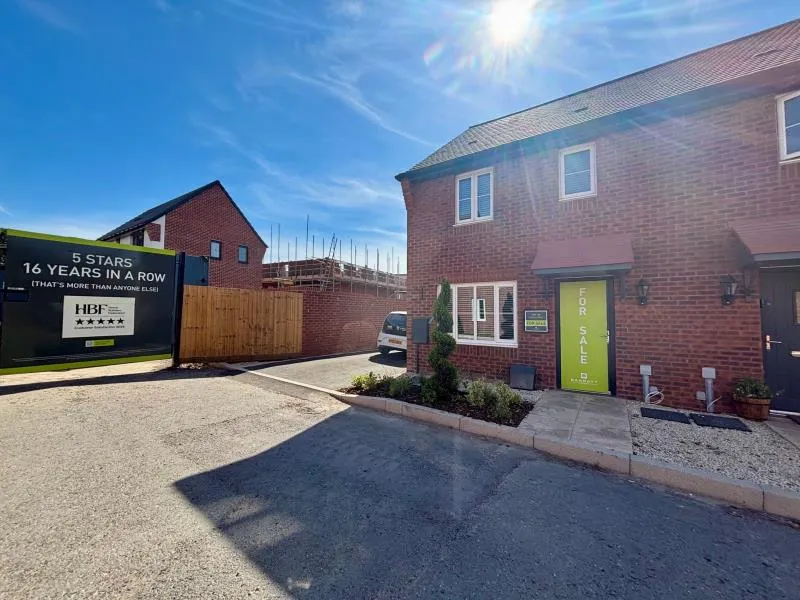 3 bed house for sale, Scarlet View