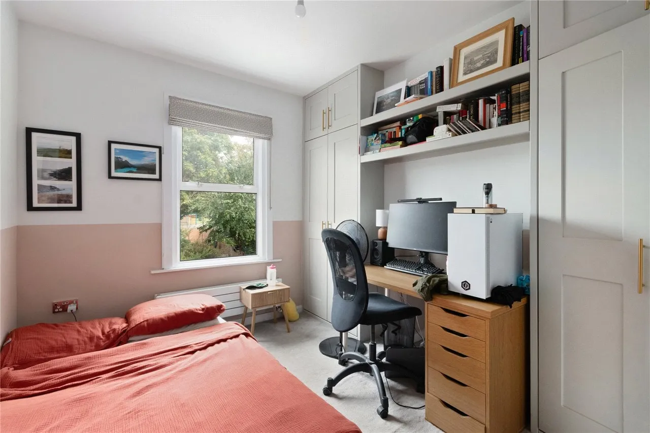 Blackshaw Road, London, SW17, photo 7