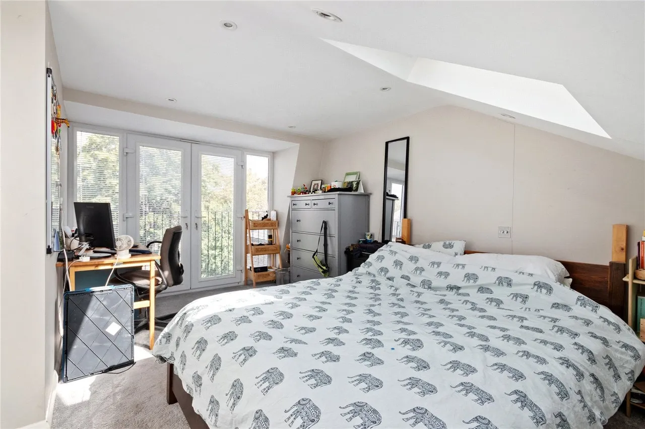 Blackshaw Road, London, SW17, photo 10
