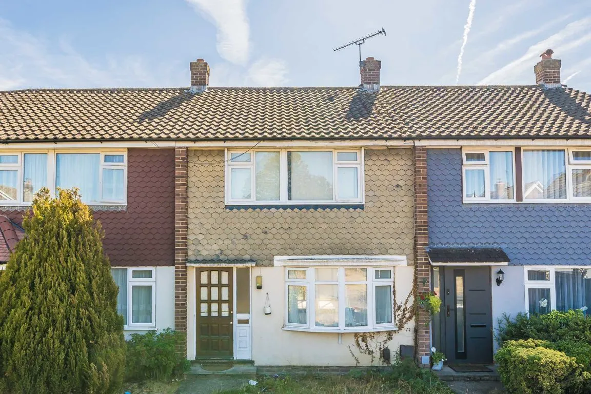 3 bed property for sale, Osborne Close, TW13
