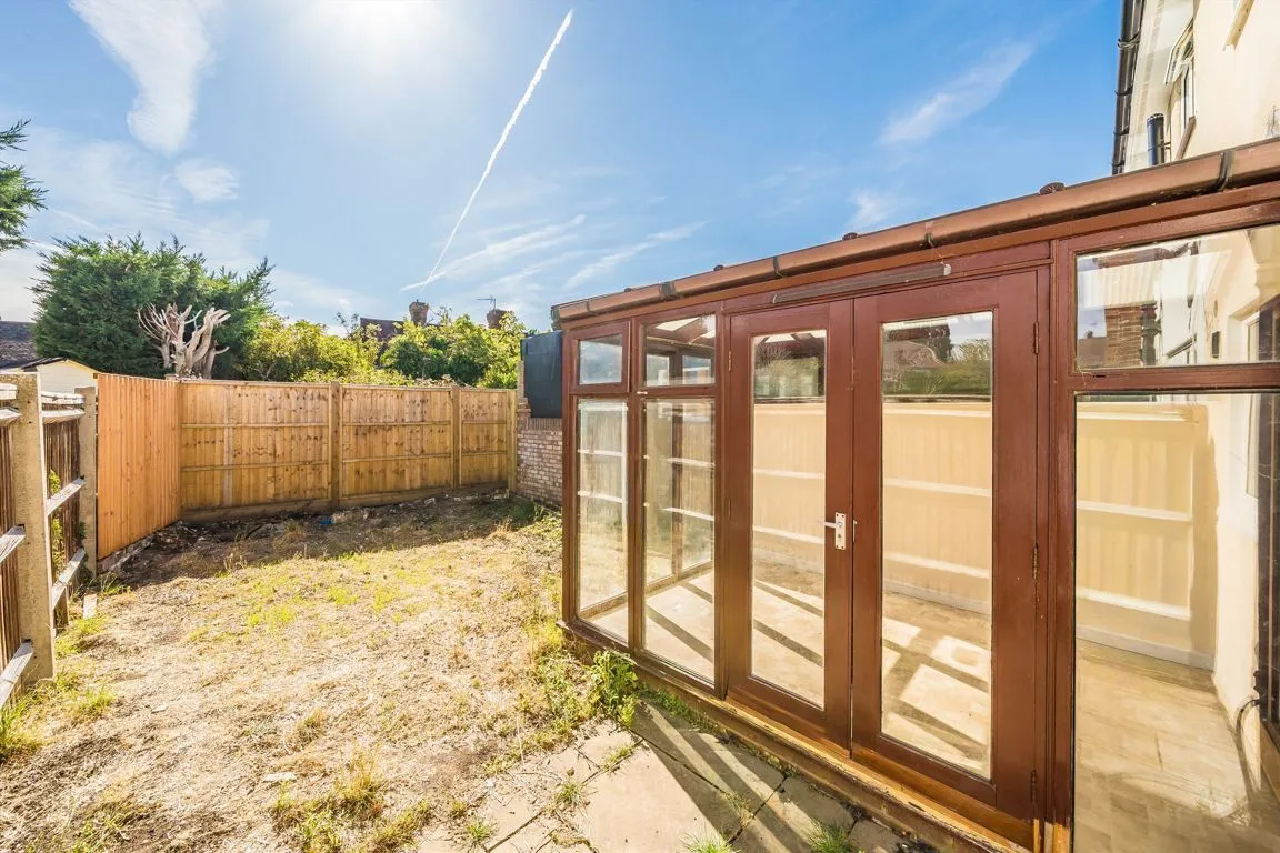 Osborne Close, TW13, photo 4