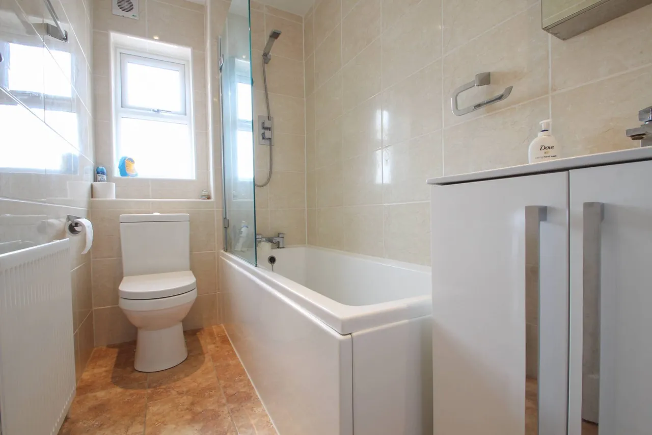 Knights Manor Way, Dartford, photo 10