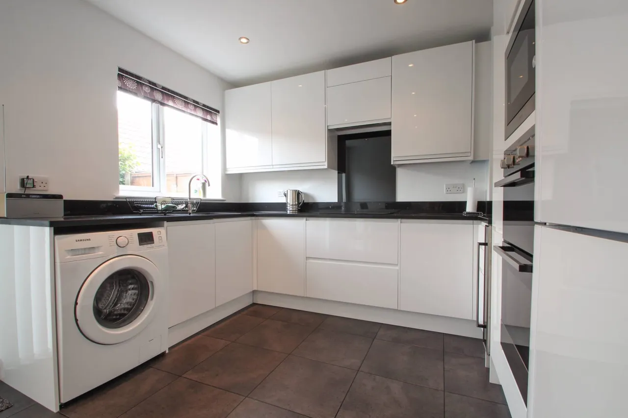 Knights Manor Way, Dartford, photo 6
