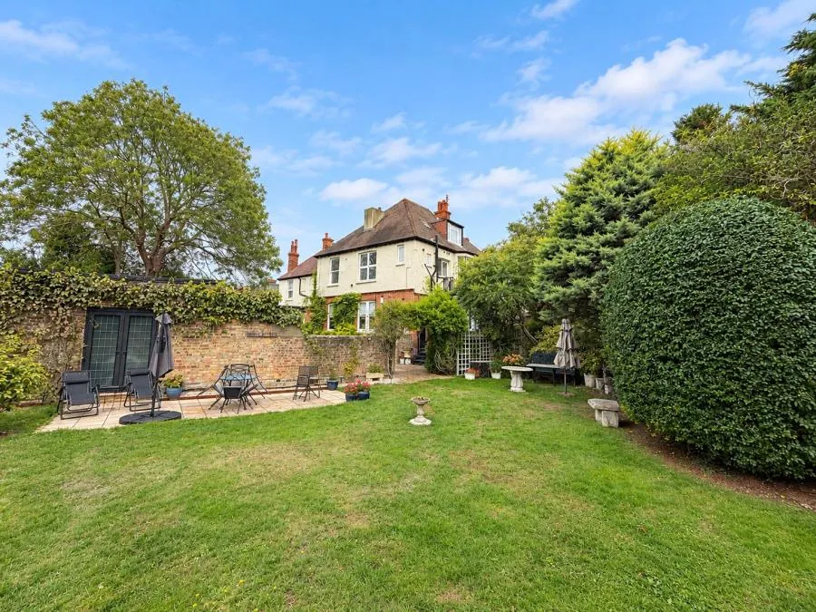 Whitefriars Crescent, Westcliff-on-Sea, SS0, photo 8