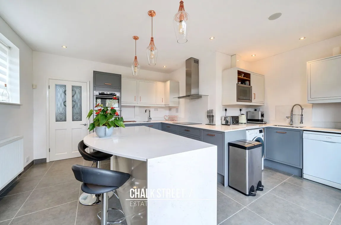 4 bed house for sale — Babington Road, Hornchurch, Greater London, RM12 4AR