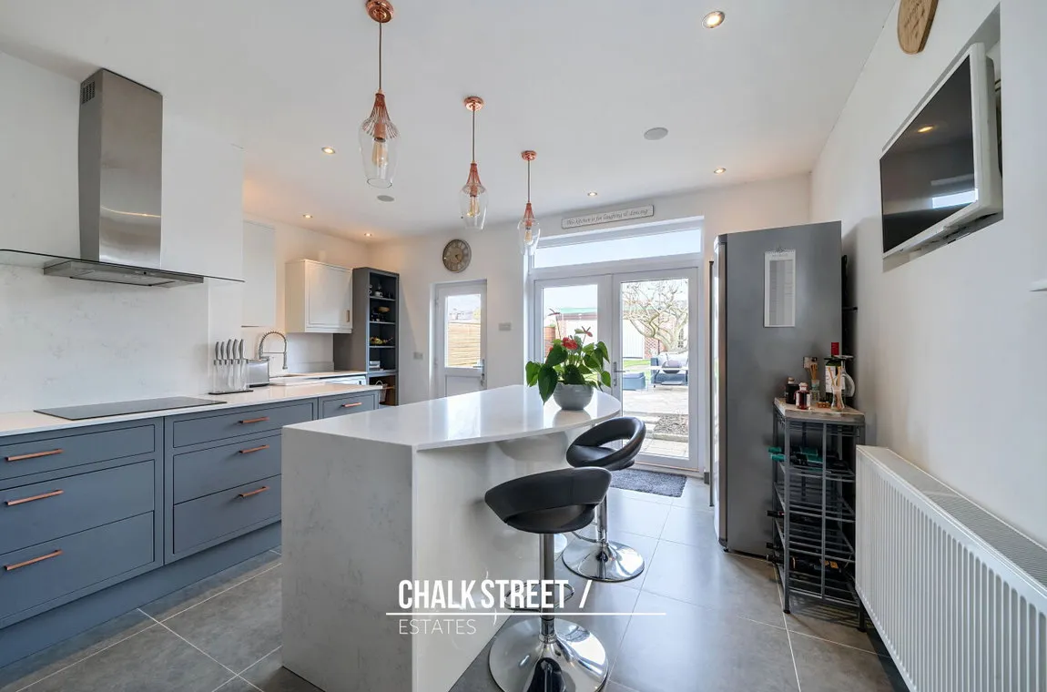 Babington Road, Hornchurch, Greater London, RM12 4AR, photo 3
