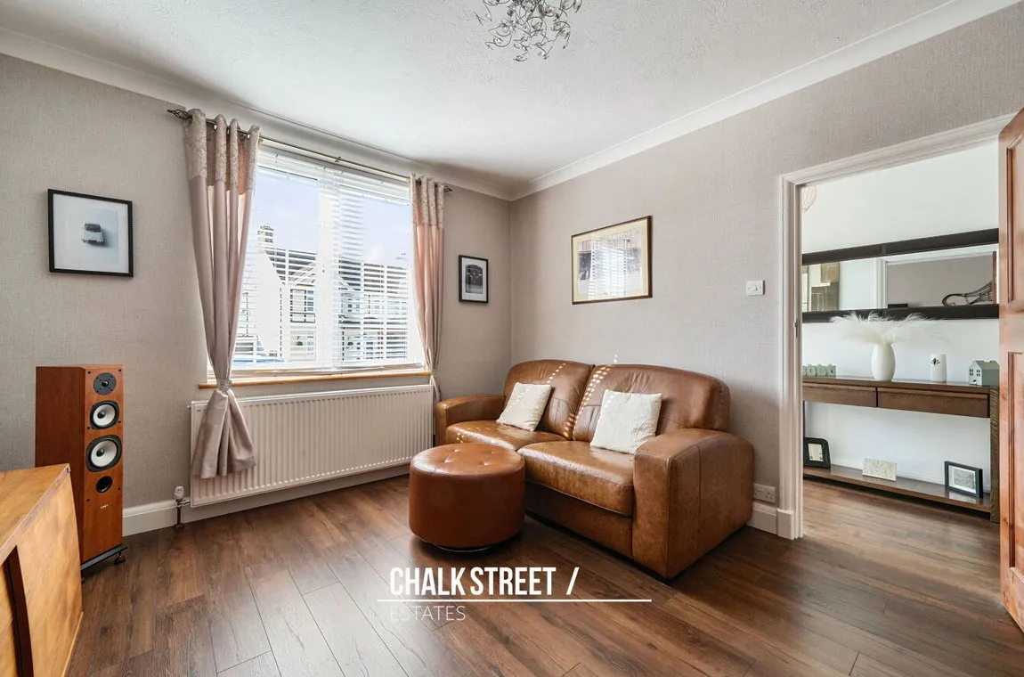 Babington Road, Hornchurch, Greater London, RM12 4AR, photo 11