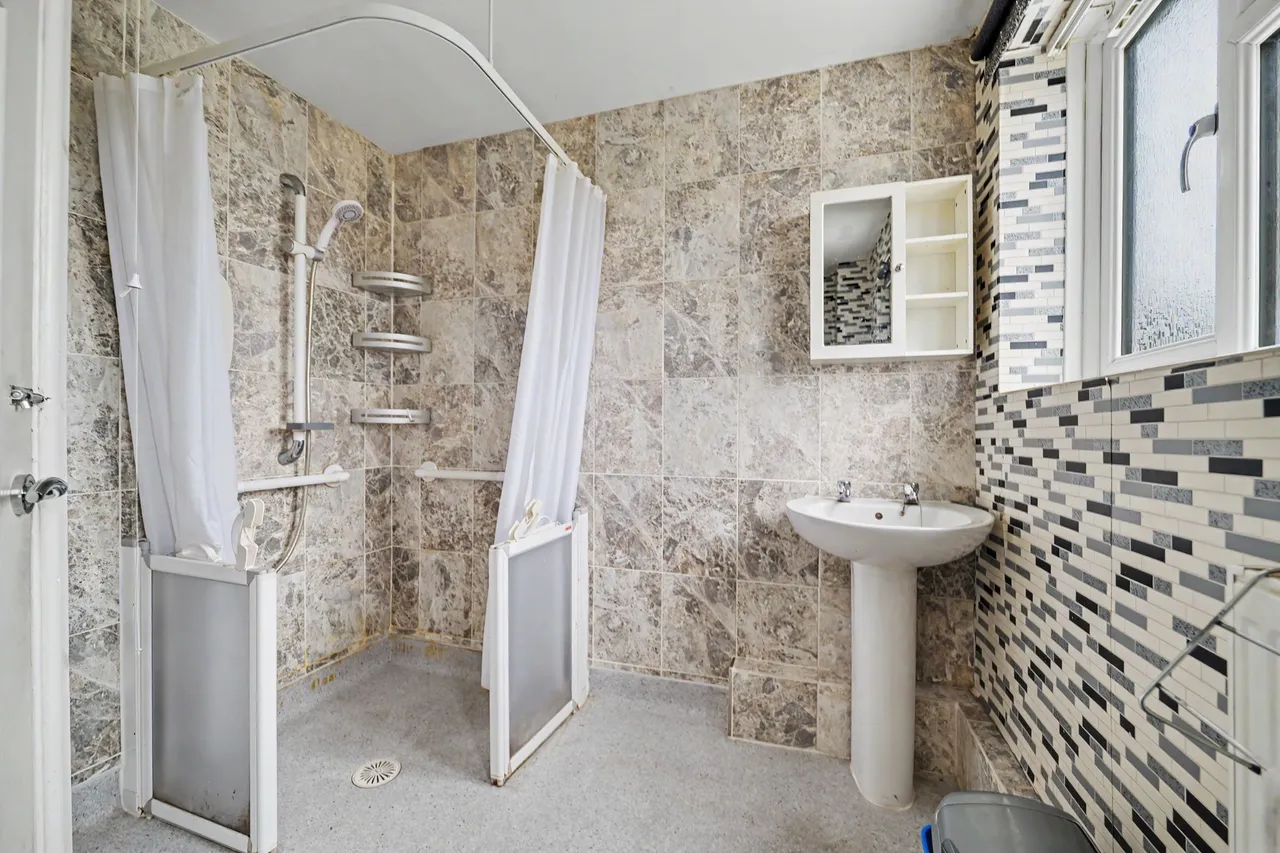 Vale View, Nuneaton, CV10, photo 18