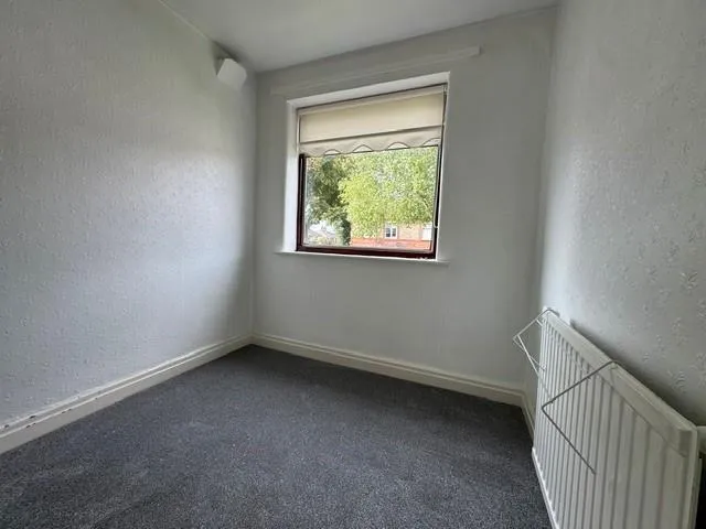 Victoria Road, Sale, photo 9