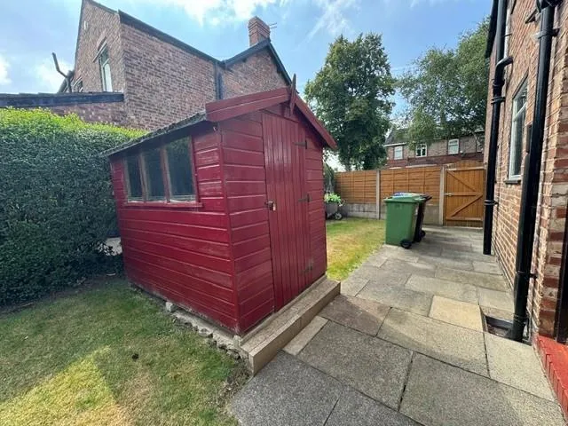 Victoria Road, Sale, photo 13