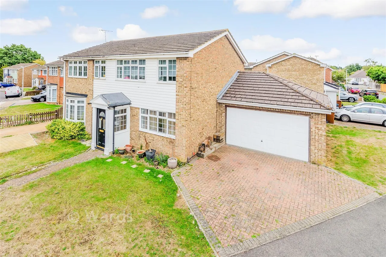 3 bed house for sale, Meadow Close, Walderslade, ME5