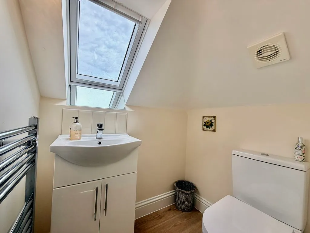 Sedgmoor Gardens, Flackwell Heath HP10 9AR, photo 12