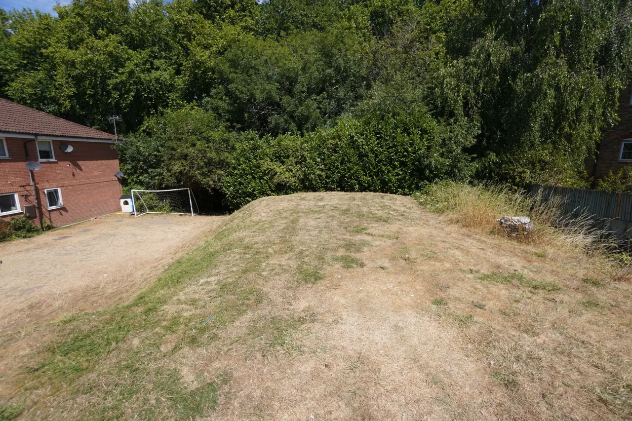 Eaton Avenue, High Wycombe, HP12, photo 7