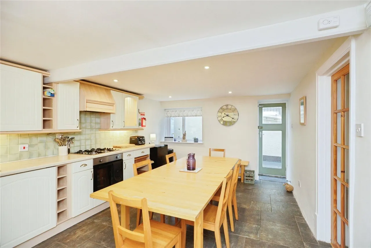 Portmadoc Road, Criccieth, LL52, photo 7