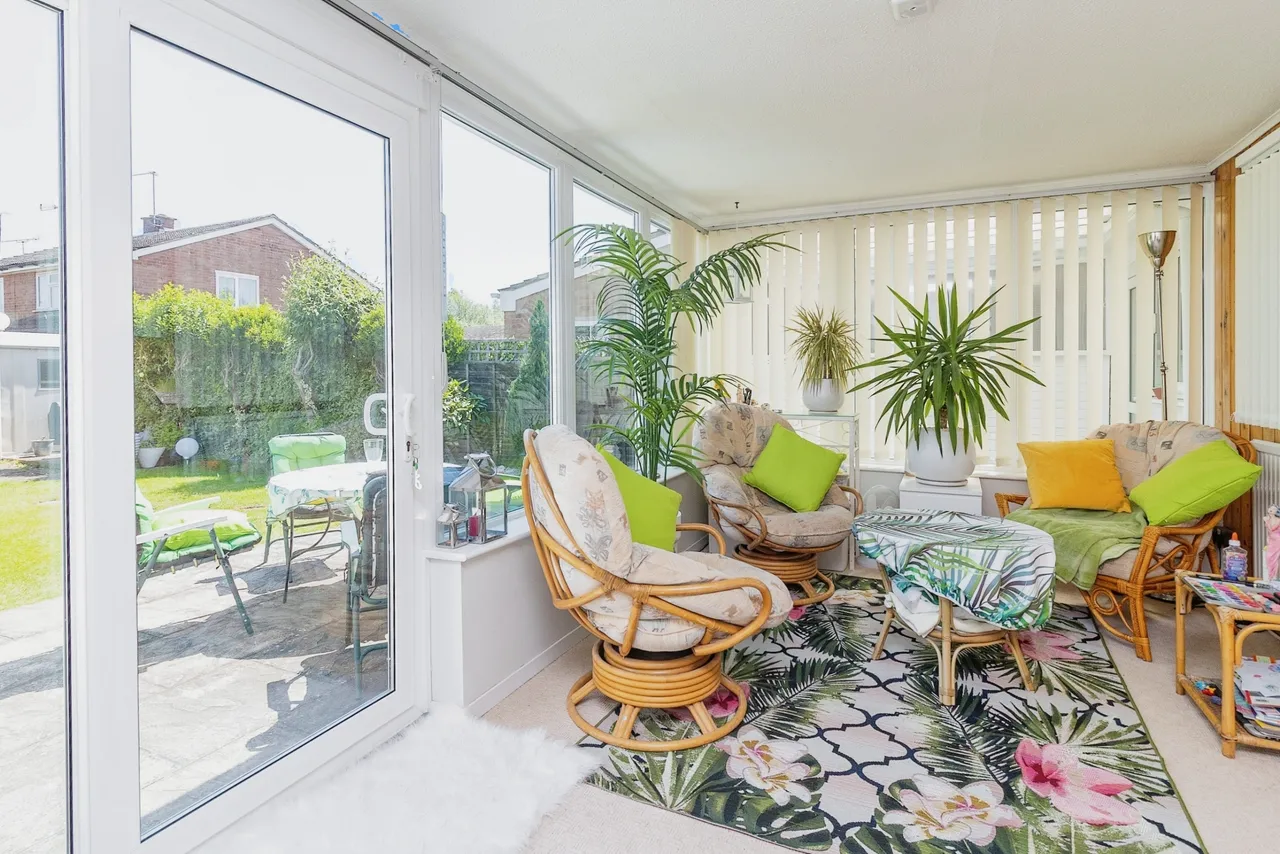 Baccara Grove, Bletchley, Milton Keynes, Buckinghamshire, MK2, photo 8