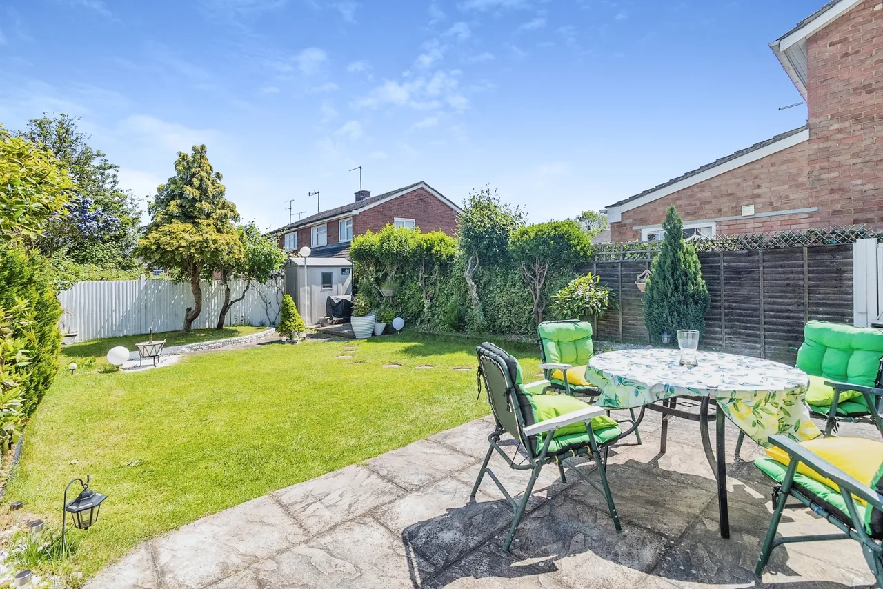Baccara Grove, Bletchley, Milton Keynes, Buckinghamshire, MK2, photo 15