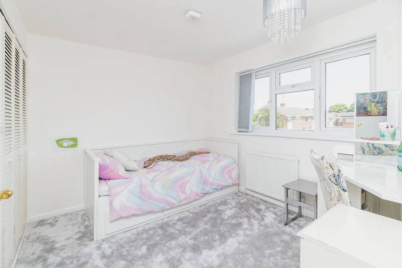 Baccara Grove, Bletchley, Milton Keynes, Buckinghamshire, MK2, photo 11