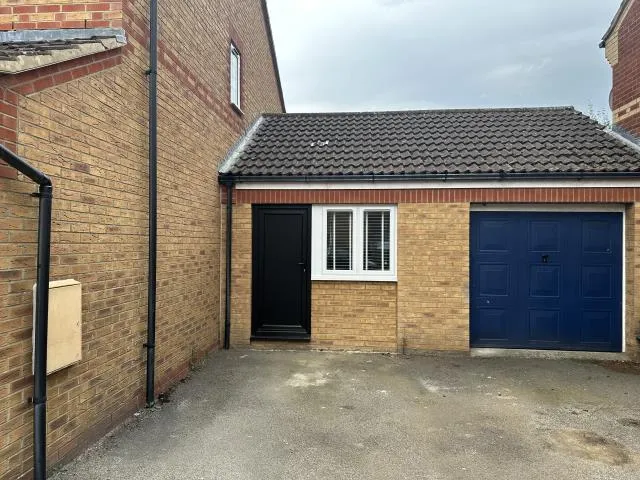 1 bed flat to rent, Merganser Drive, Bicester, OX26