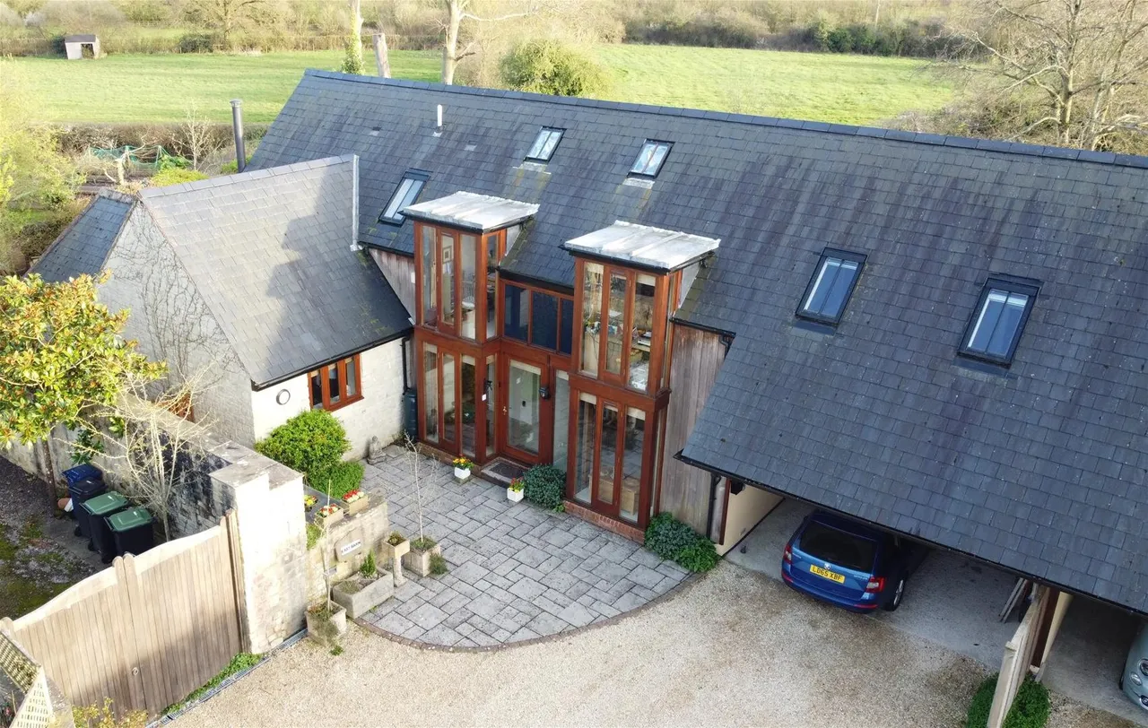4 bed house for sale — West Bourton Road, Bourton, Gillingham, Dorset SP8 5PQ