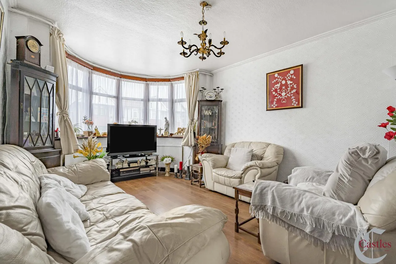 Petersfield Close, N18, photo 9