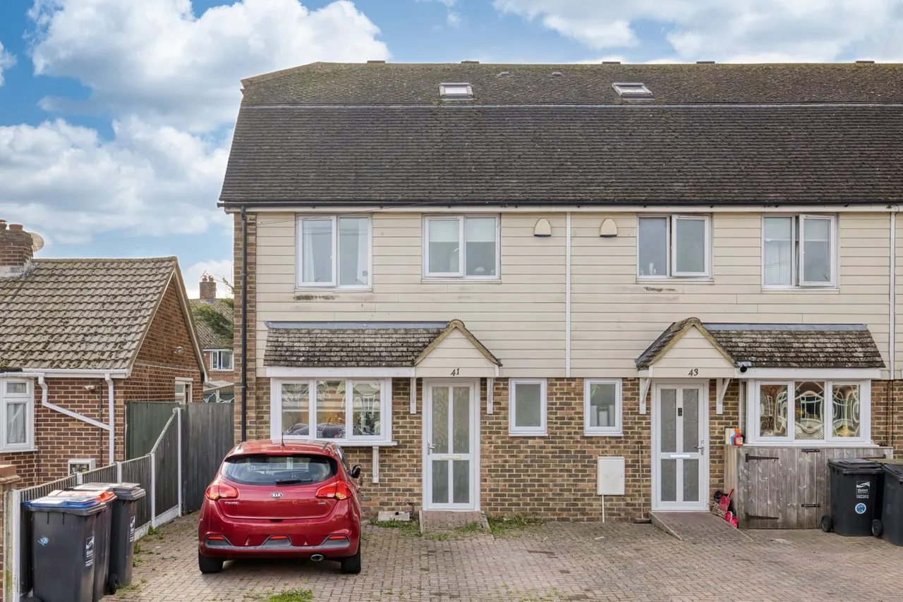 4 bed house for sale, Camden Road, Broadstairs, CT10